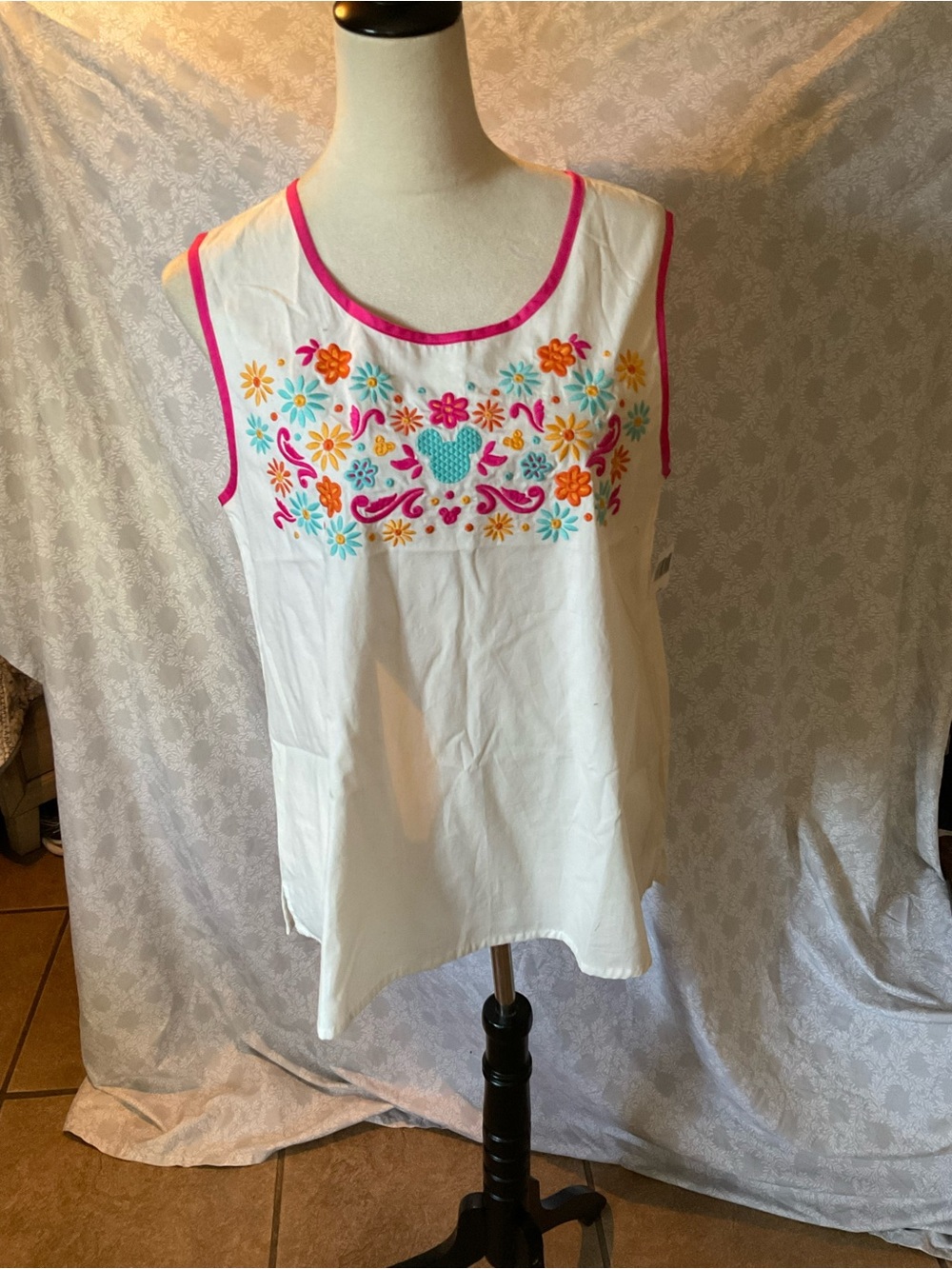 Disney White Sleeveless Embroidered Tank with Pink Trim